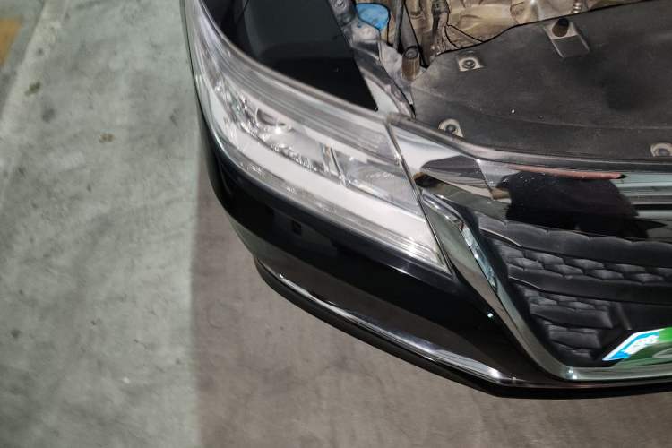 Used Honda Crider 2016 1.8L CVT Comfort Version Right Front Headlight