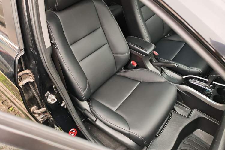 Used Honda Crider 2016 1.8L CVT Comfort Version Right Front Seat