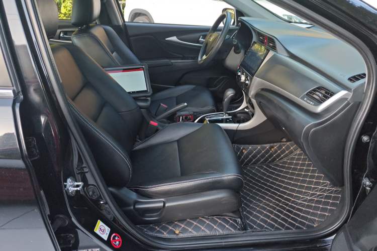 Used Honda Crider 2016 1.8L CVT Luxury Edition Right Front Seat