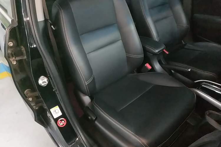 Used Honda Crider 2016 1.8L CVT Luxury Edition Right Front Seat