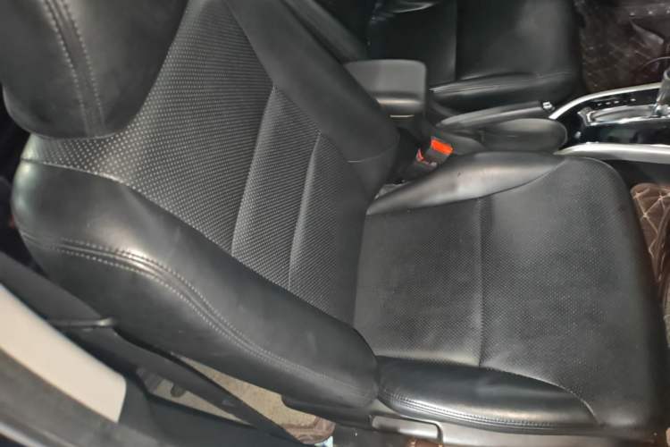 Used Honda Crider 2016 1.8L CVT Luxury Edition Right Front Seat