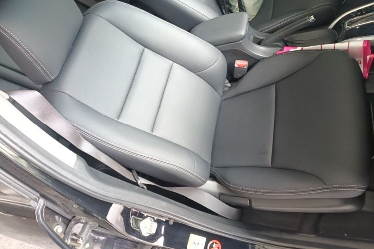 Used Honda Crider 2016 1.8L CVT Luxury Edition Right Front Seat