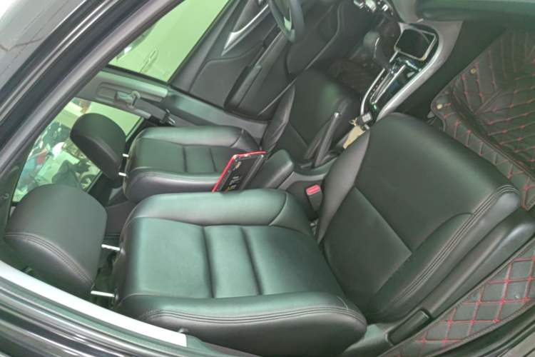 Used Honda Crider 2016 1.8L CVT Luxury Edition Right Front Seat