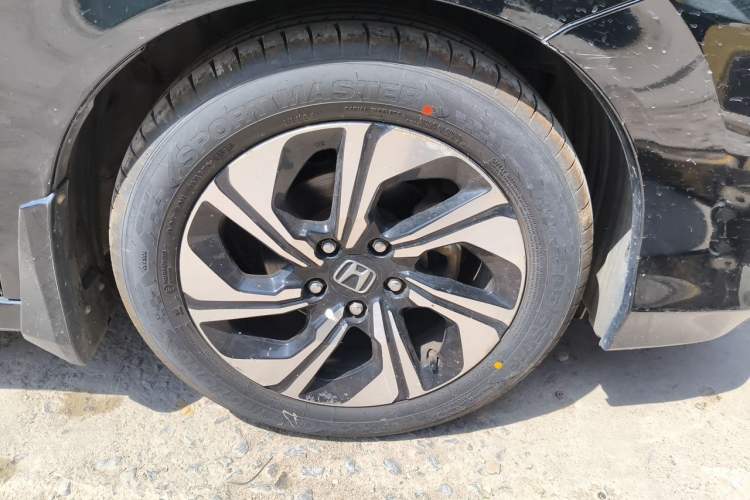 Used Honda Crider 2016 1.8L CVT Luxury Edition Right Front Wheel Hub