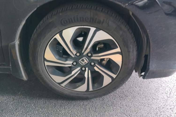 Used Honda Crider 2016 1.8L CVT Luxury Edition Right Front Wheel Hub