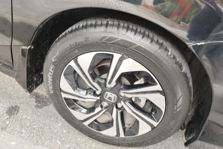 Used Honda Crider 2016 1.8L CVT Comfort Version Right Front Wheel Hub