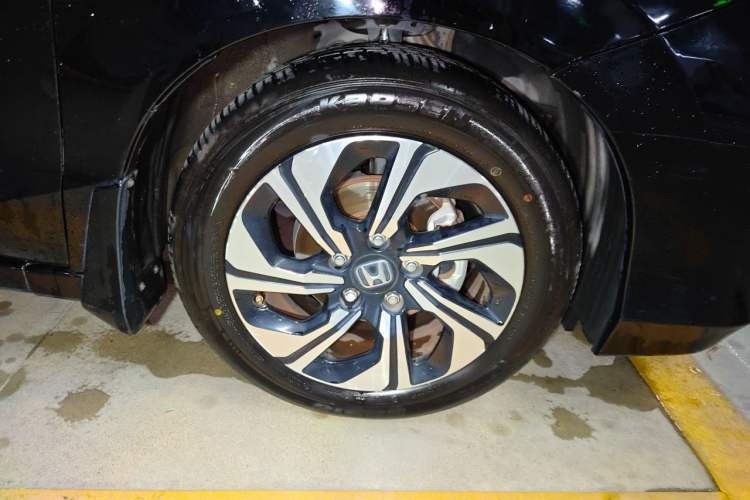 Used Honda Crider 2016 1.8L CVT Comfort Version Right Front Wheel Hub