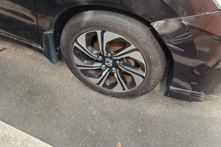 Used Honda Crider 2016 1.8L CVT Luxury Edition Right Front Wheel Hub