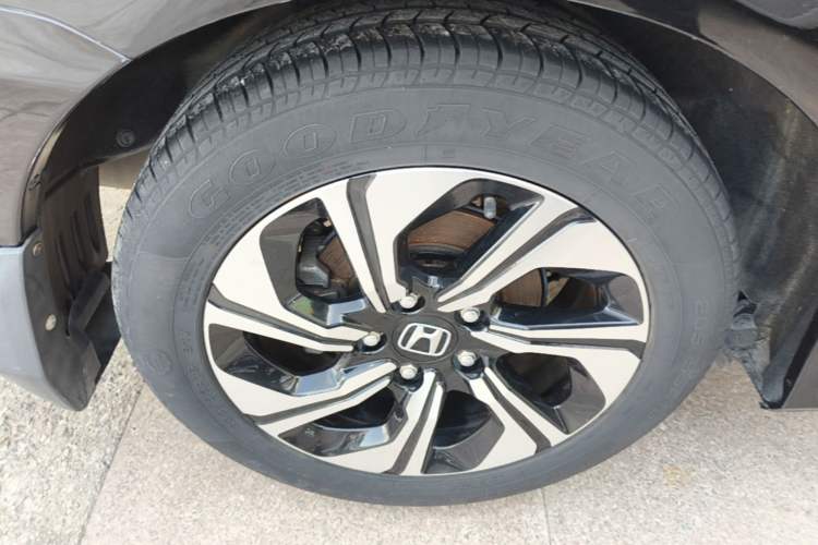 Used Honda Crider 2016 1.8L CVT Comfort Version Right Rear Wheel Hub