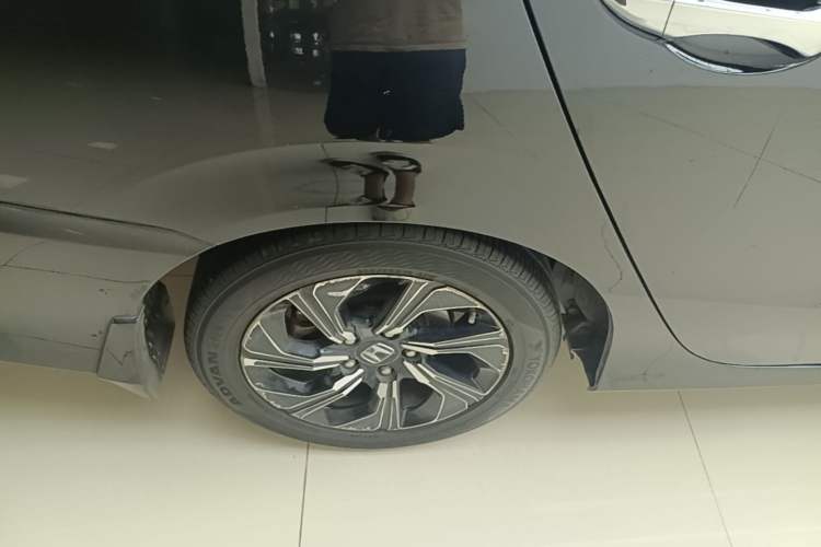 Used Honda Crider 2016 1.8L CVT Comfort Version Right Rear Wheel Hub