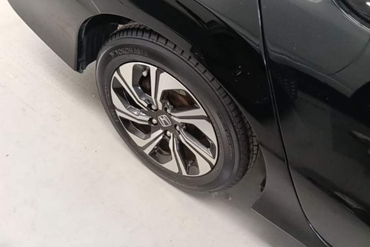 Used Honda Crider 2016 1.8L CVT Comfort Version Right Rear Wheel Hub