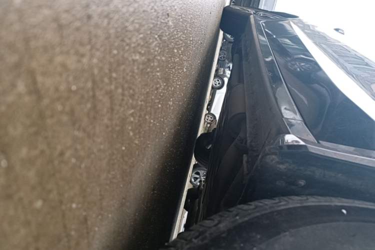Used Honda Crider 2016 1.8L CVT Luxury Edition Right Side Sill