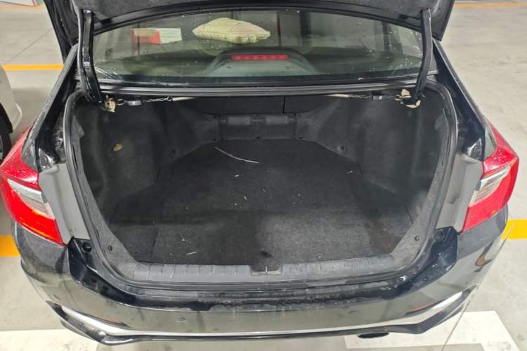 Used Honda Crider 2016 1.8L CVT Luxury Edition Trunk