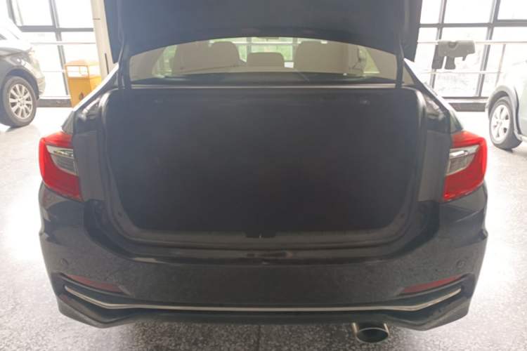 Used Honda Crider 2016 1.8L CVT Luxury Edition Trunk