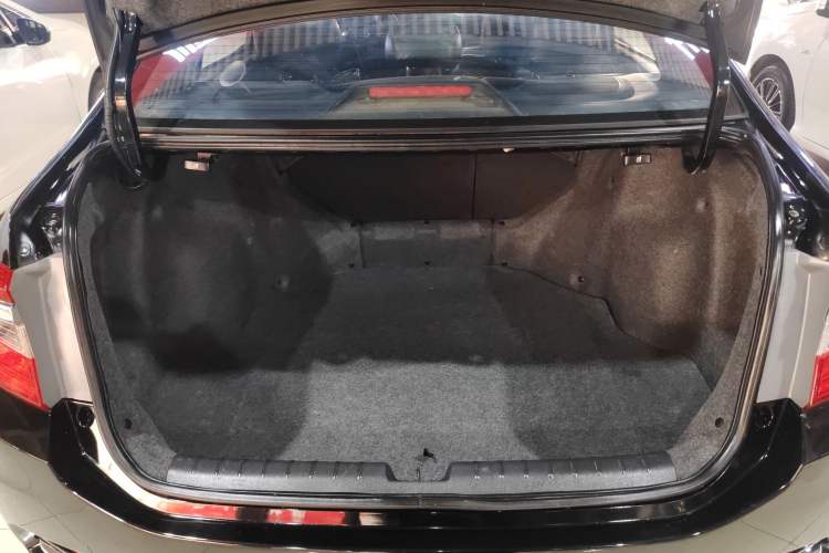Used Honda Crider 2016 1.8L CVT Comfort Version Trunk