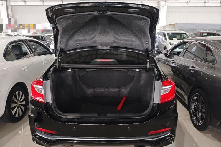 Used Honda Crider 2016 1.8L CVT Luxury Edition Trunk