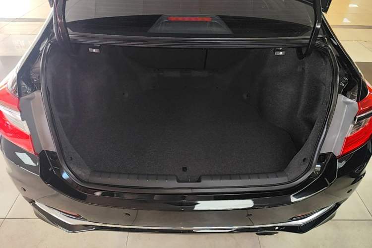 Used Honda Crider 2016 1.8L CVT Comfort Version Trunk