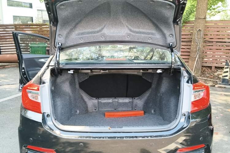 Used Honda Crider 2016 1.8L CVT Comfort Version Trunk