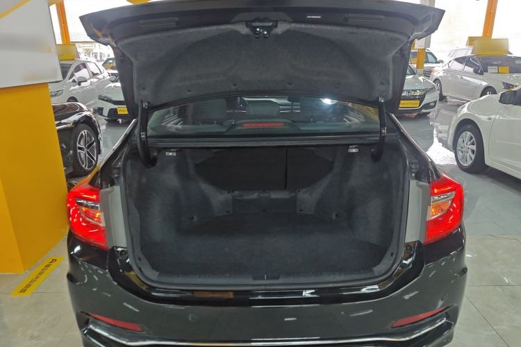 Used Honda Crider 2016 1.8L CVT Luxury Edition Trunk