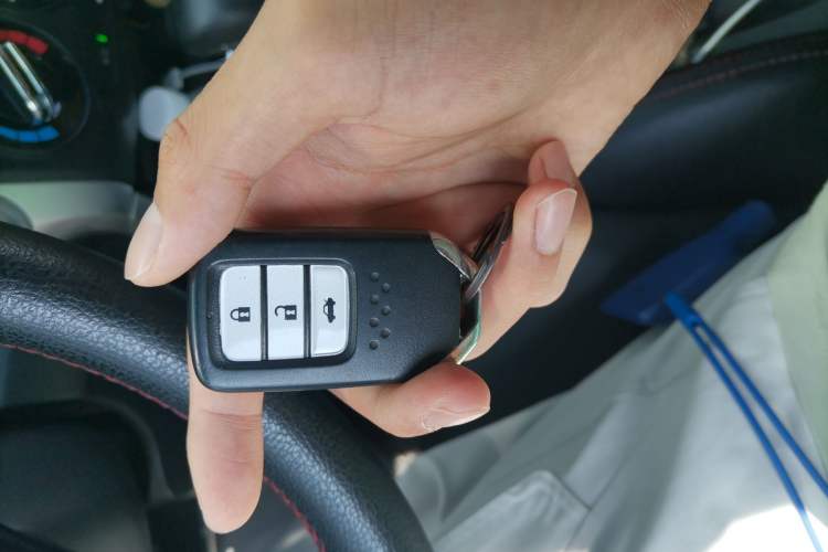 Used Honda Crider 2016 1.8L CVT Luxury Edition Vehicle Key