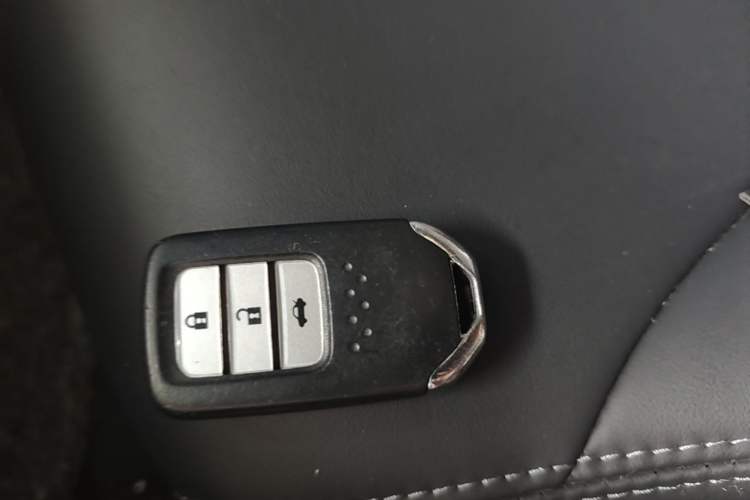 Used Honda Crider 2016 1.8L CVT Luxury Edition Vehicle Key