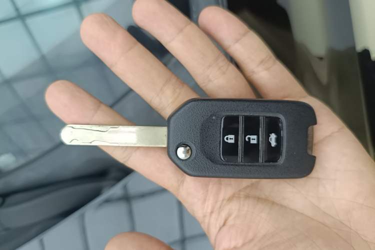 Used Honda Crider 2016 1.8L CVT Comfort Version Vehicle Key