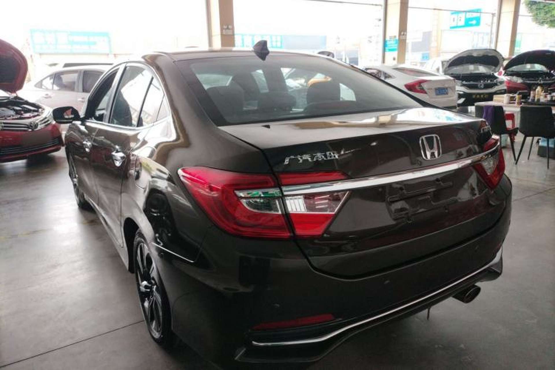 Used Honda Crider 2016 1.8L CVT Luxury Edition Exterior 2