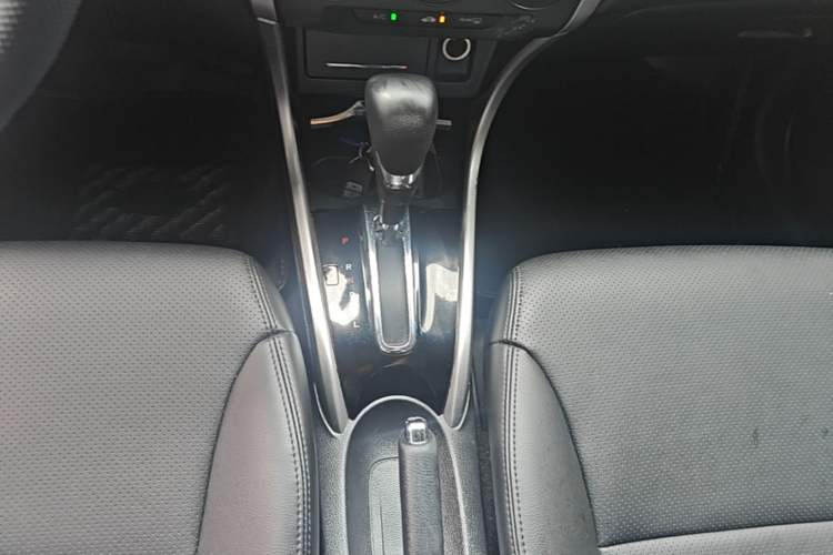 Used Honda Crider 2016 1.8L CVT Luxury Edition Gear Lever