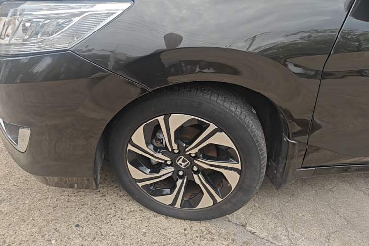 Used Honda Crider 2016 1.8L CVT Luxury Edition Left Front Wheel Hub