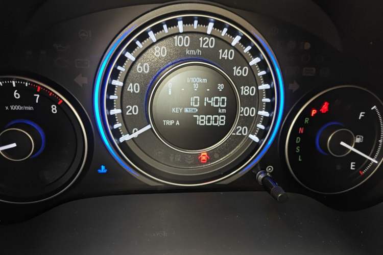 Used Honda Crider 2016 1.8L CVT Luxury Edition Odometer Close Up