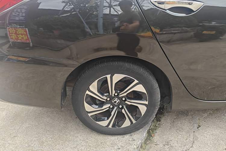 Used Honda Crider 2016 1.8L CVT Luxury Edition Right Rear Wheel Hub