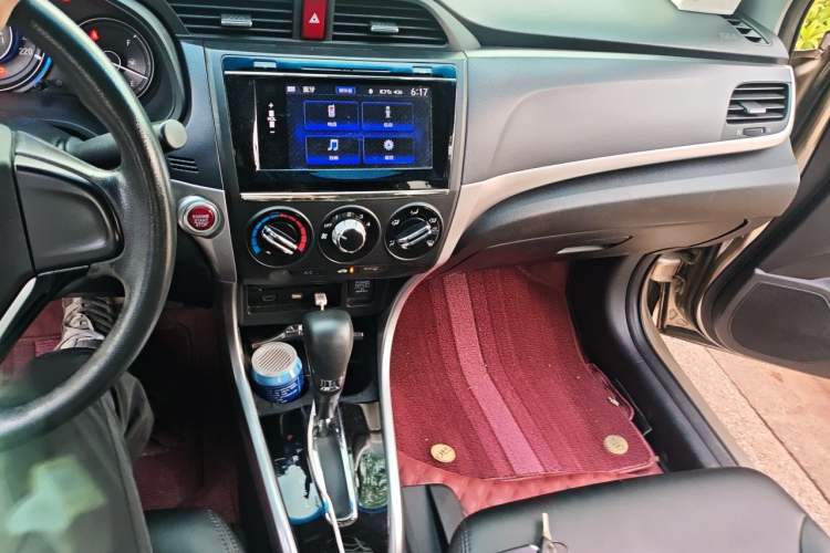 Used Honda Crider 2016 1.8L CVT Luxury Edition Audio And AC Panel