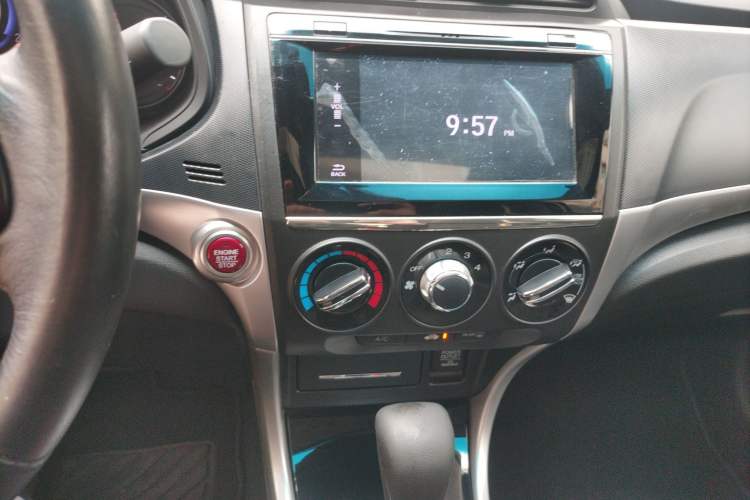 Used Honda Crider 2016 1.8L CVT Luxury Edition Audio And AC Panel