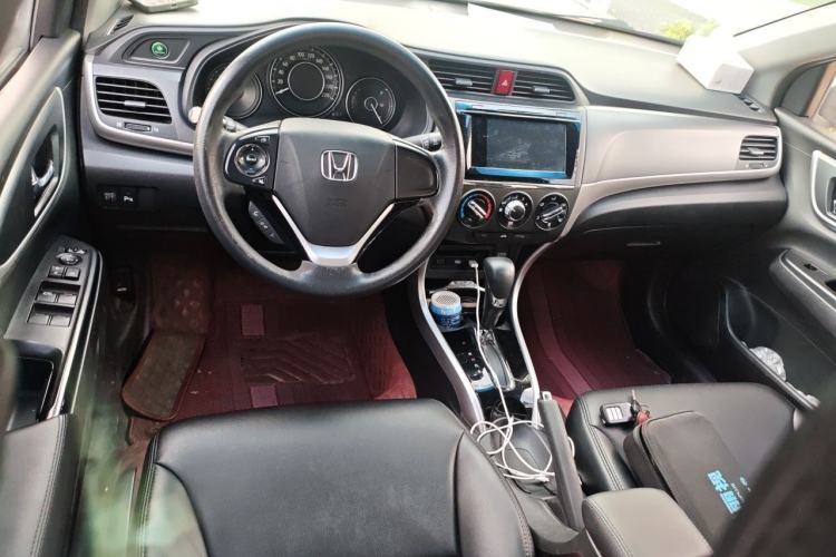 Used Honda Crider 2016 1.8L CVT Luxury Edition Center Console