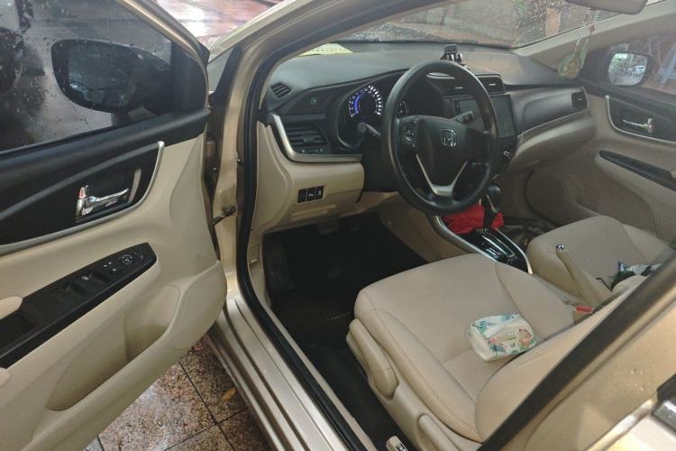 Used Honda Crider 2016 1.8L CVT Luxury Edition Driver Seat