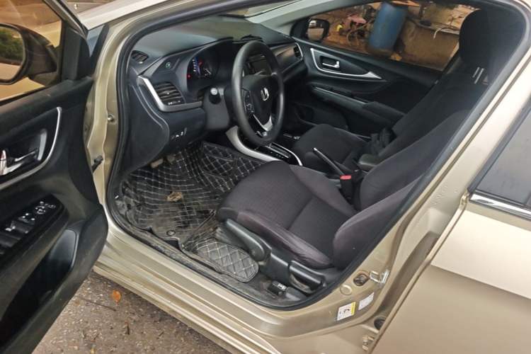 Used Honda Crider 2016 1.8L CVT Leading Edition Driver Seat