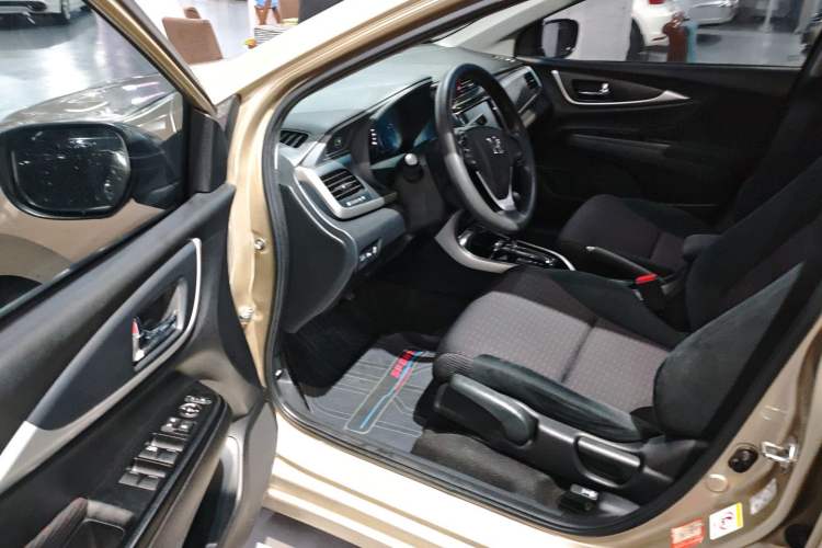 Used Honda Crider 2016 1.8L CVT Luxury Edition Driver Seat