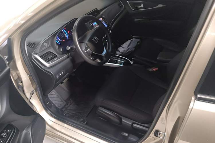 Used Honda Crider 2016 1.8L CVT Luxury Edition Driver Seat