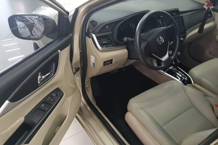 Used Honda Crider 2016 1.8L CVT Comfort Version Driver Seat