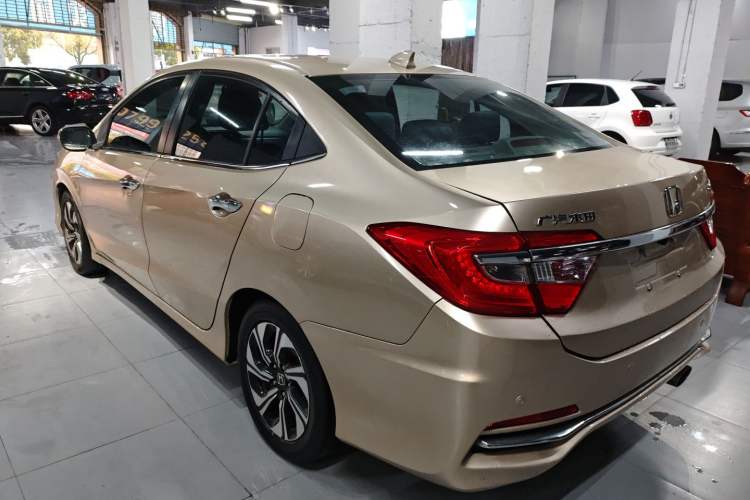 Used Honda Crider 2016 1.8L CVT Luxury Edition Exterior 2