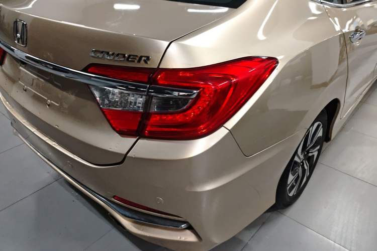 Used Honda Crider 2016 1.8L CVT Luxury Edition Exterior 3
