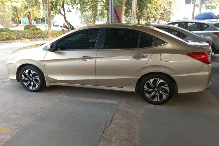 Used Honda Crider 2016 1.8L CVT Comfort Version Exterior 3