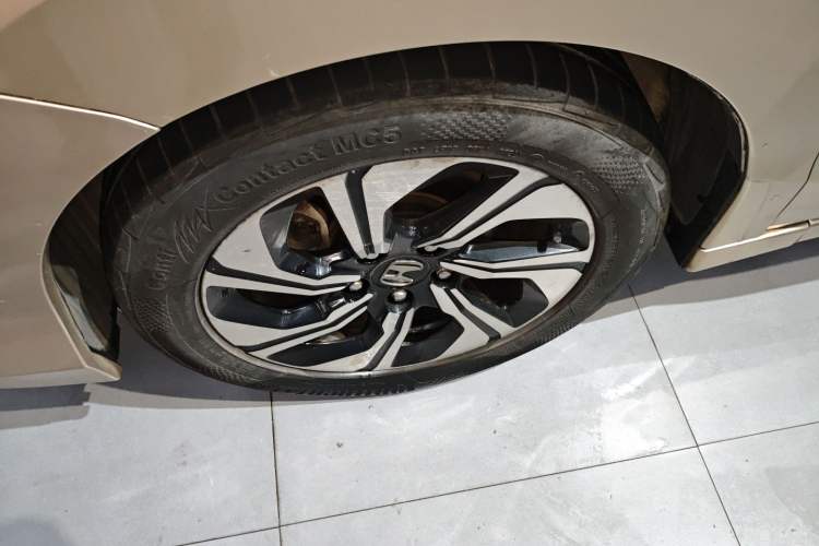 Used Honda Crider 2016 1.8L CVT Luxury Edition Exterior 4