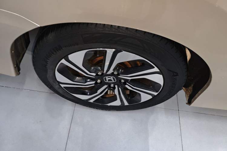 Used Honda Crider 2016 1.8L CVT Luxury Edition Exterior 5