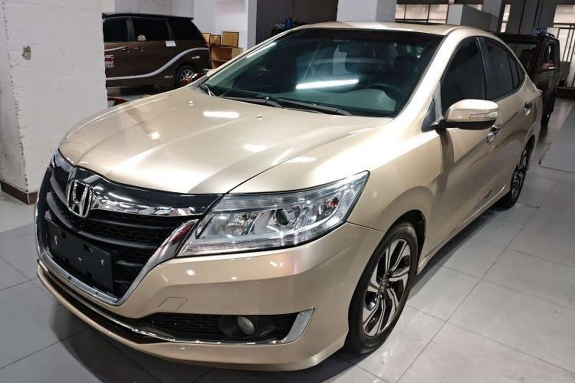 Used Honda Crider 2016 1.8L CVT Luxury Edition Front Left 45 Deg