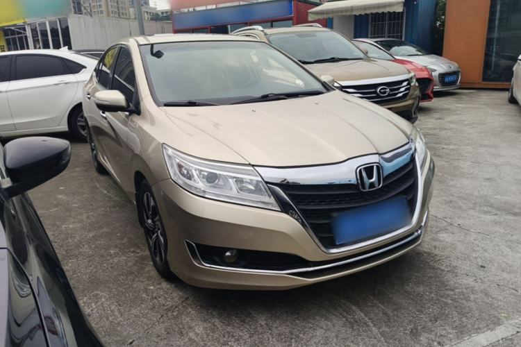 Used Honda Crider 2016 1.8L CVT Luxury Edition Front Right 45 Deg