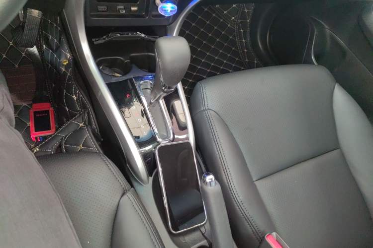 Used Honda Crider 2016 1.8L CVT Leading Edition Gear Lever