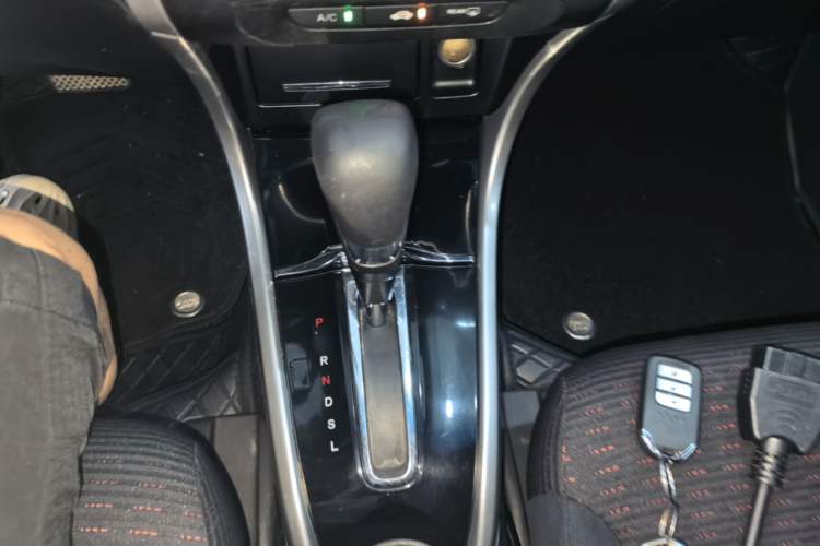 Used Honda Crider 2016 1.8L CVT Luxury Edition Gear Lever