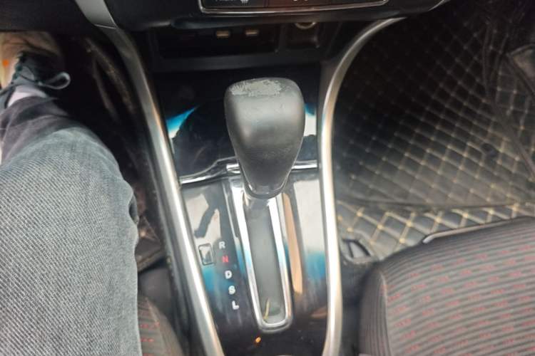 Used Honda Crider 2016 1.8L CVT Leading Edition Gear Lever