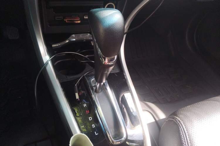 Used Honda Crider 2016 1.8L CVT Leading Edition Gear Lever